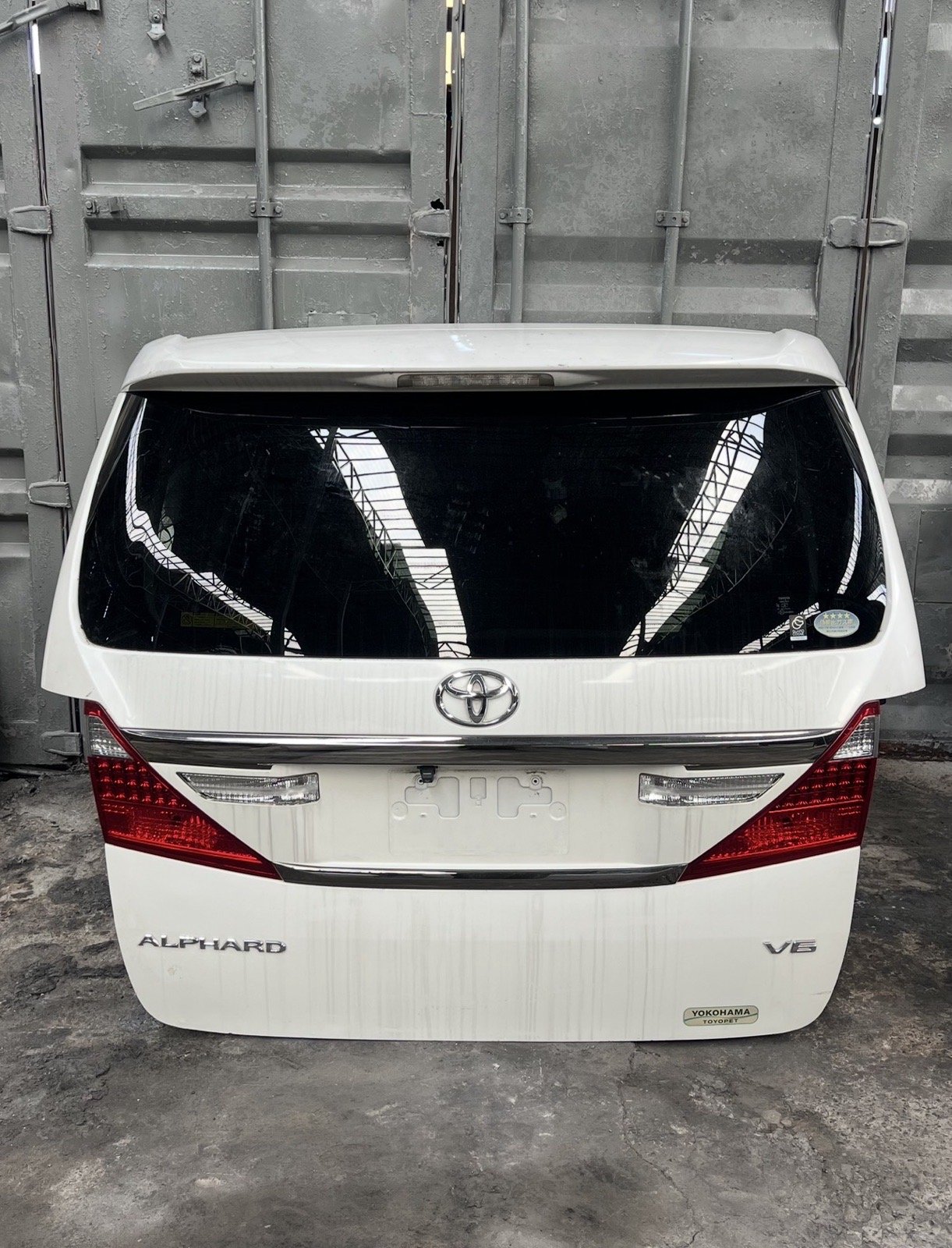 Toyota Alphard — фото 3