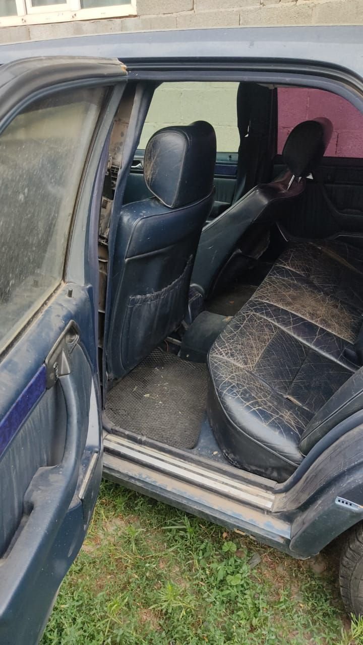 Mercedes-Benz E-класс (W124) — фото 9